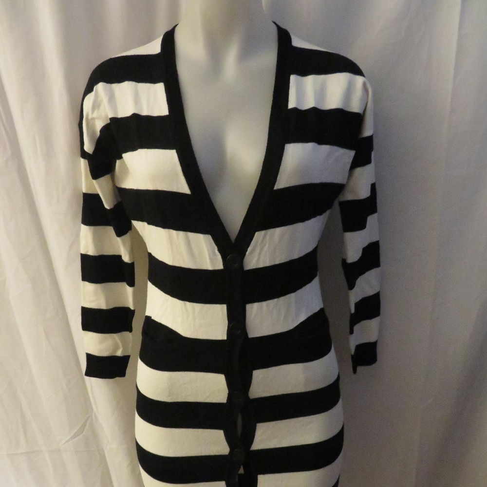 MILLAU BLACK,WHITE STRIPED CARDIGAN S